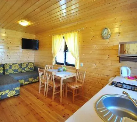 Letniskowe Bursztynek Z Basenem *