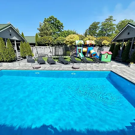 Letniskowe Bursztynek Z Basenem * דומבקי