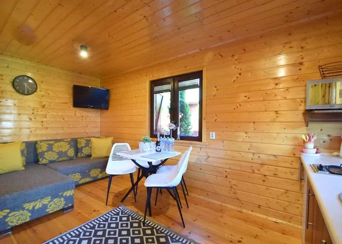 Letniskowe Bursztynek Z Basenem