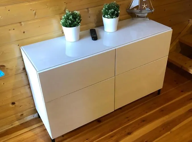 Letniskowe Bursztynek Z Basenem * Dąbki