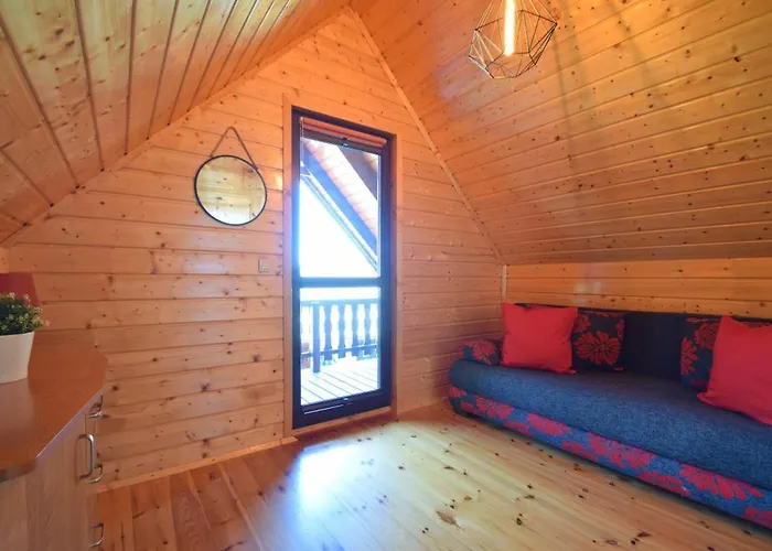 Alpesi faház Letniskowe Bursztynek Z Basenem Dąbki