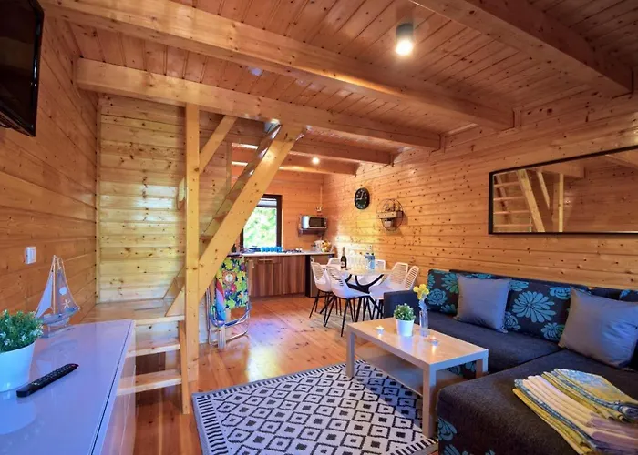 Letniskowe Bursztynek Z Basenem