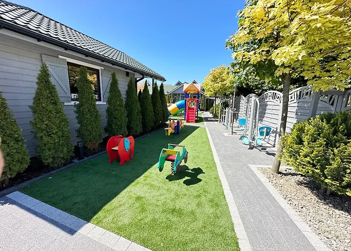 Alpesi faház Letniskowe Bursztynek Z Basenem Dąbki